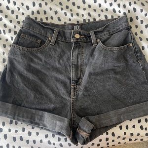 UO BDG Black High Rise Mom Short Size 30